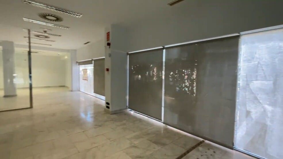 Calle José María Pereda, 4, Alcalá de Henares, Madrid en alquiler - Vídeo de anuncio comercial - Imagen 2 de 14