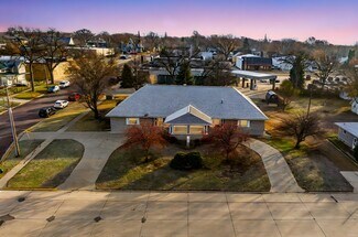 Más detalles de 311 S Nicollet St, Blue Earth, MN - Health Care en venta