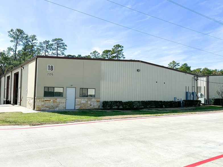 21215 Blair Road Building 18, Conroe, TX en alquiler - Foto del edificio - Imagen 1 de 1