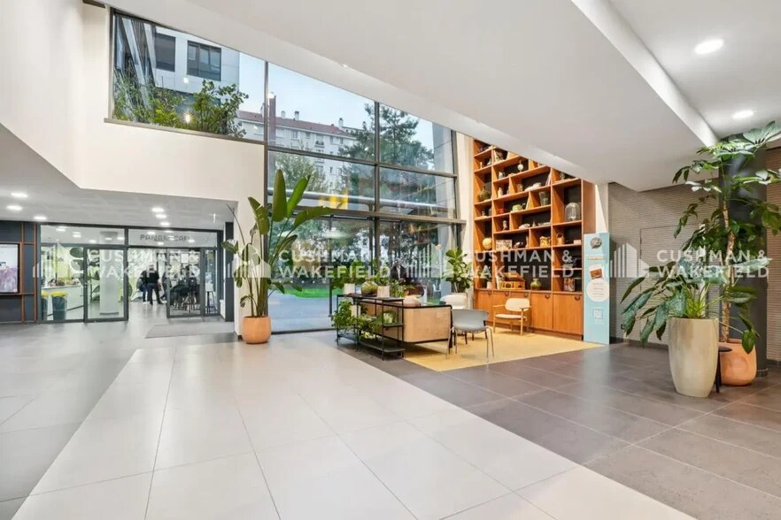 157 Avenue Pierre Brossolette, Montrouge en alquiler - Vestíbulo - Imagen 3 de 21