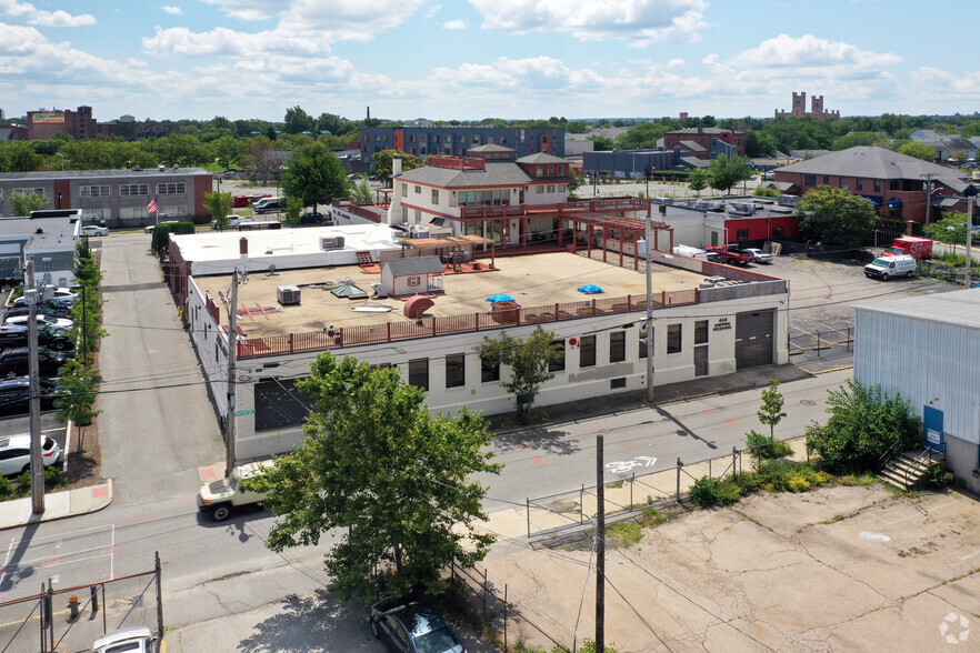 945 Westminster St, Providence, RI en alquiler - Foto del edificio - Imagen 2 de 7