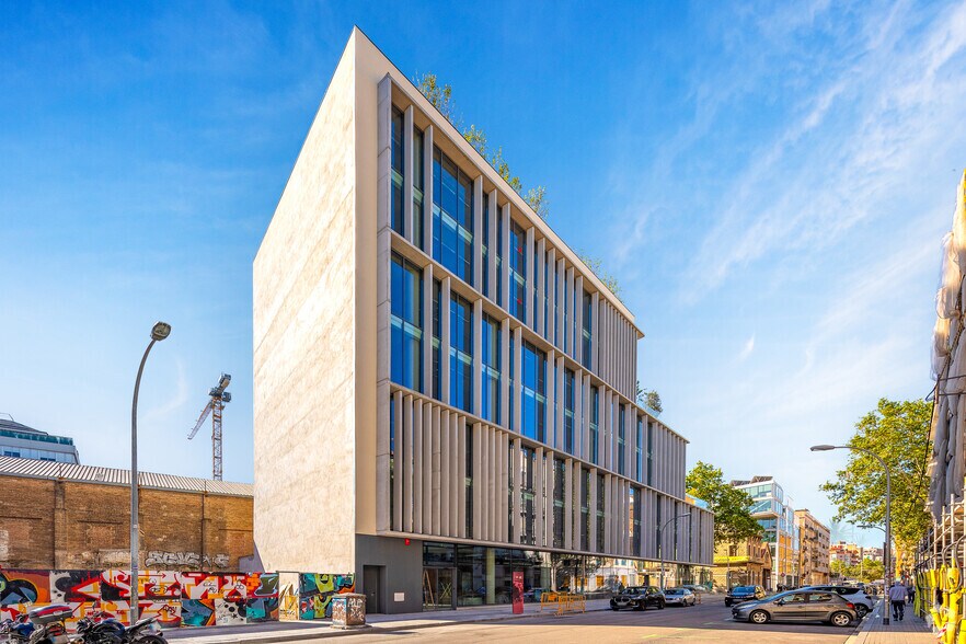 Carrer de Pere IV, 62, Barcelona, Barcelona en alquiler - Foto del edificio - Imagen 2 de 4