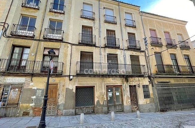 Más detalles de Calle Caballeros, 9, Ávila - Edificio residencial​ en venta