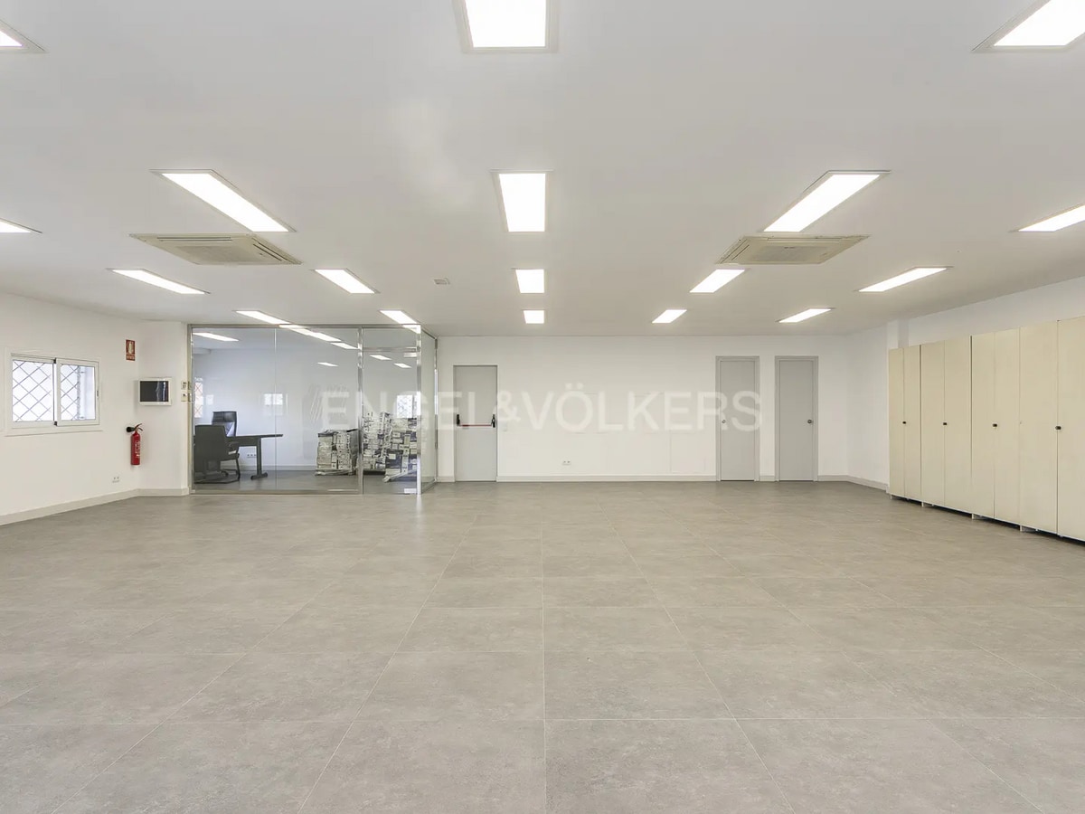 Carrer del Mercuri, 4, Cornellà de Llobregat, BAR 08940 - Unidad 02 -  - Foto del interior - Image 1 of 22