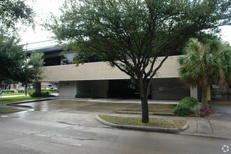 1401 Richmond Ave, Houston, TX en alquiler Foto del edificio- Imagen 2 de 2