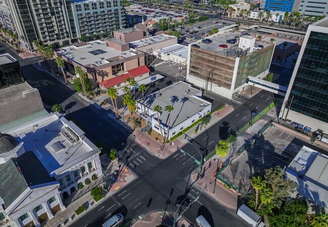 Más detalles de 516 S 4th St, Las Vegas, NV - Oficina en alquiler