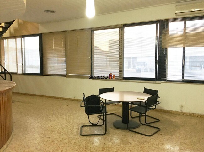 Más detalles de Local en alquiler