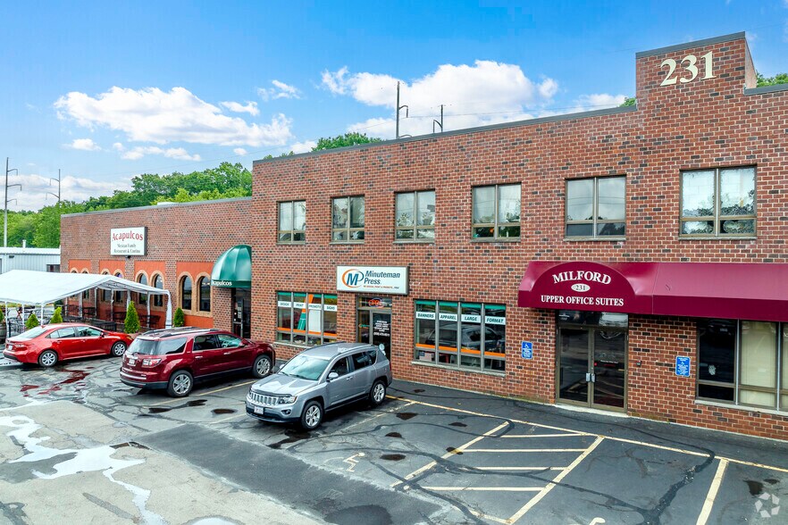 231 E Main St, Milford, MA en alquiler - Foto del edificio - Imagen 2 de 10