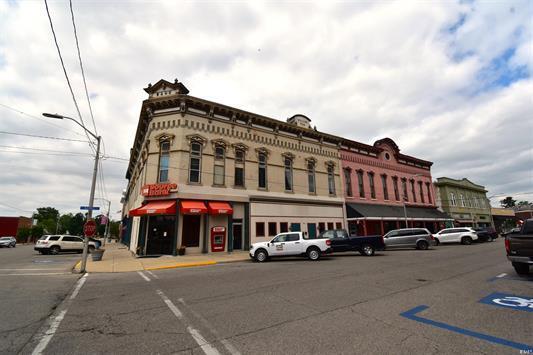 111 N Market St, Winamac, IN en venta - Foto del edificio - Imagen 1 de 3