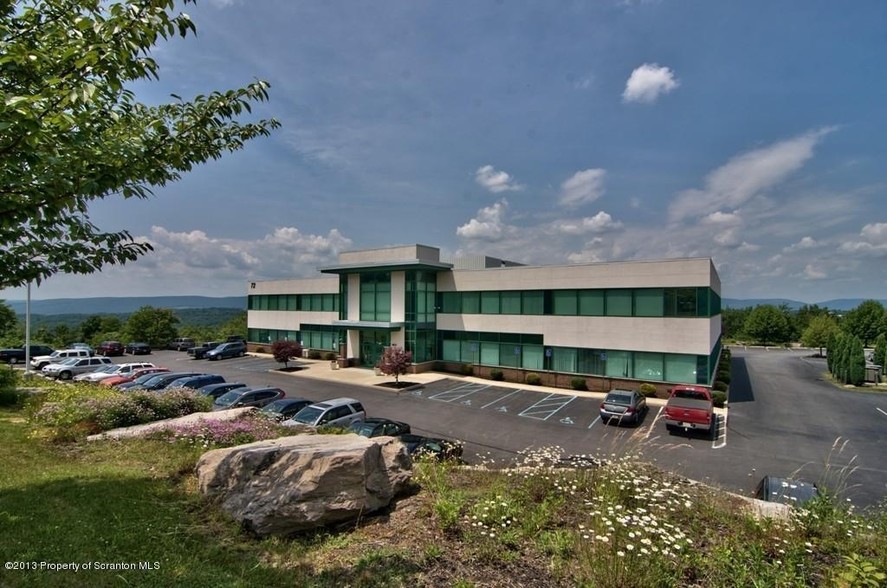 72 Glenmaura National Blvd, Moosic, PA en alquiler - Foto principal - Imagen 1 de 12