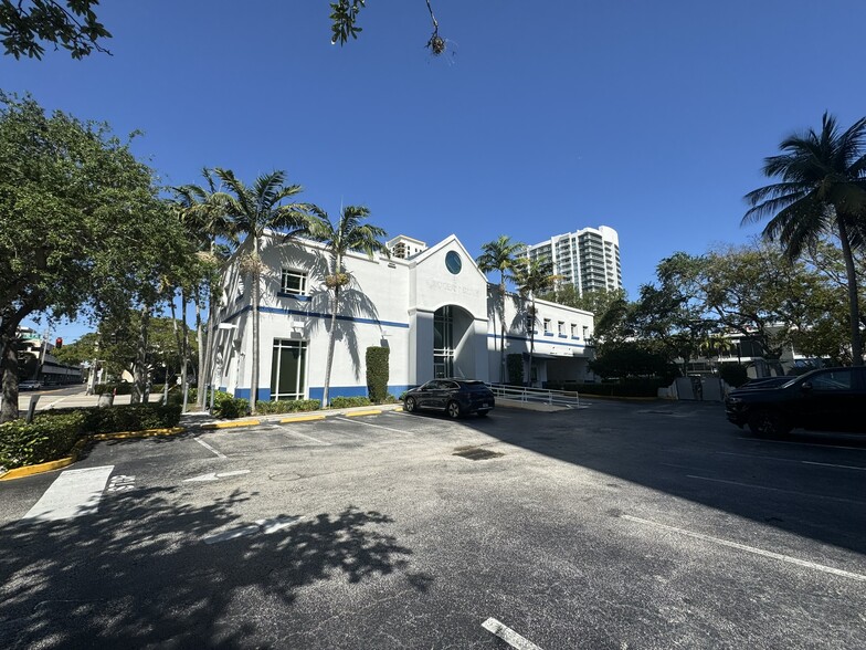 200 NE 3rd Ave, Fort Lauderdale, FL en alquiler - Foto del edificio - Imagen 2 de 9