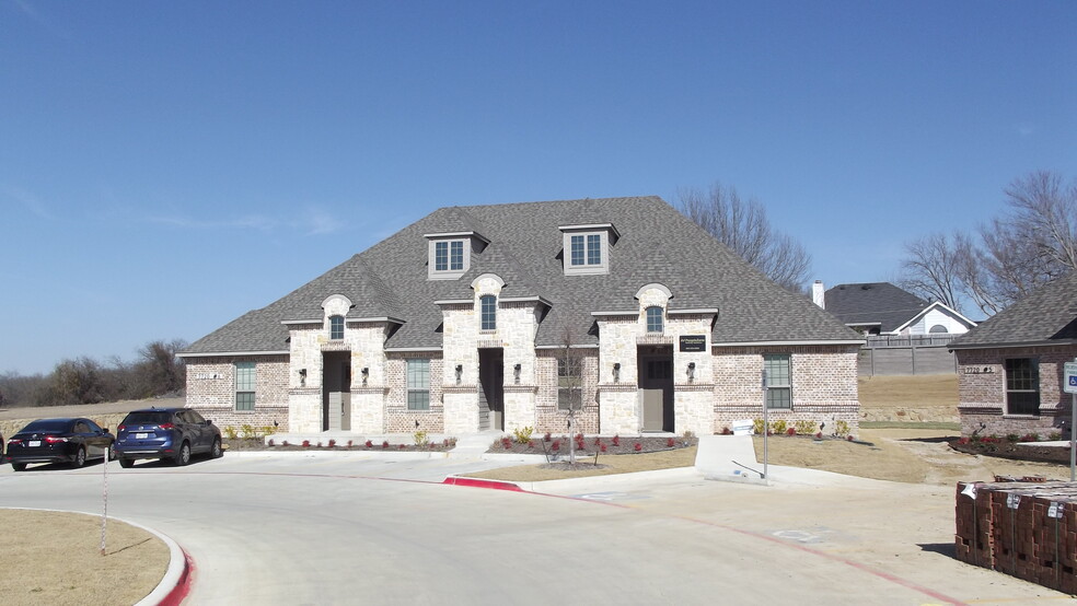 7720 Rufe Snow Dr, North Richland Hills, TX en alquiler - Foto principal - Imagen 1 de 5