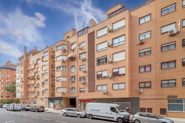 Más detalles para Ronda Caballero de la Mancha, 71, Madrid - Edificio residencial​ en venta