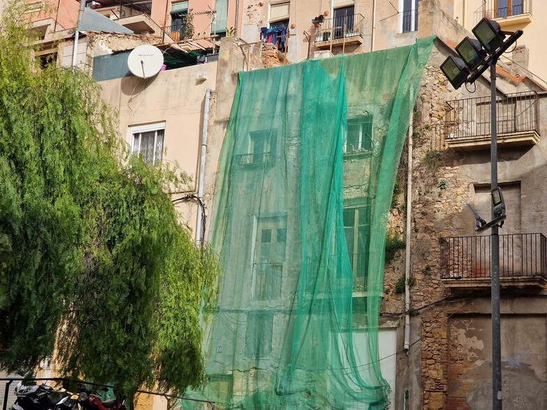Edificio residencial en Tarragona, Tarragona en venta - Foto del edificio - Imagen 3 de 7
