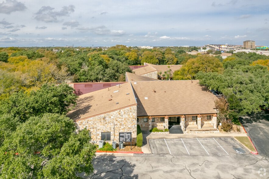 12501 Hymeadow Dr, Austin, TX en alquiler - Foto del edificio - Imagen 3 de 14