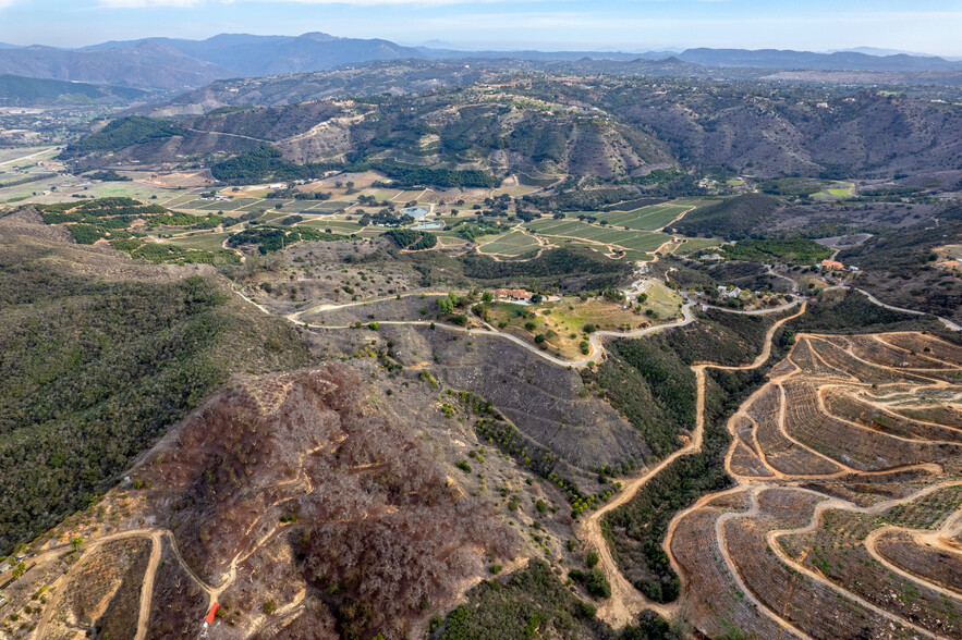 13173 Carney Ln, Valley Center, CA en venta - Foto del edificio - Imagen 2 de 4