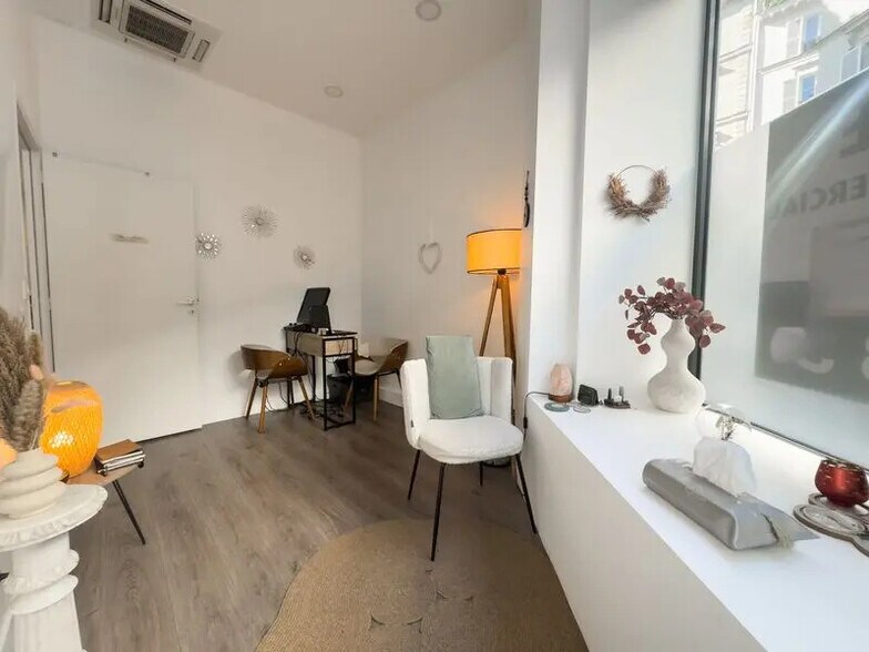 10 Rue Geoffroy-Marie, Paris en venta - Foto del interior - Imagen 3 de 11
