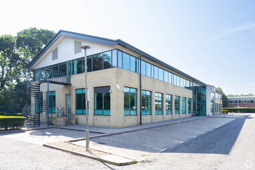 1 Lime Tree Way, Chineham en alquiler - Foto del edificio - Imagen 2 de 3