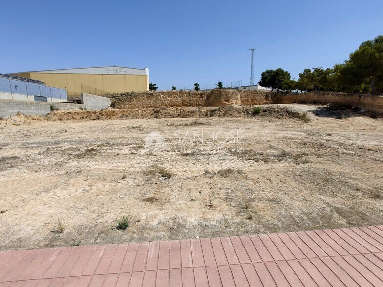Terreno en Monforte del Cid, Alicante en venta - Foto de la construcción - Imagen 3 de 3