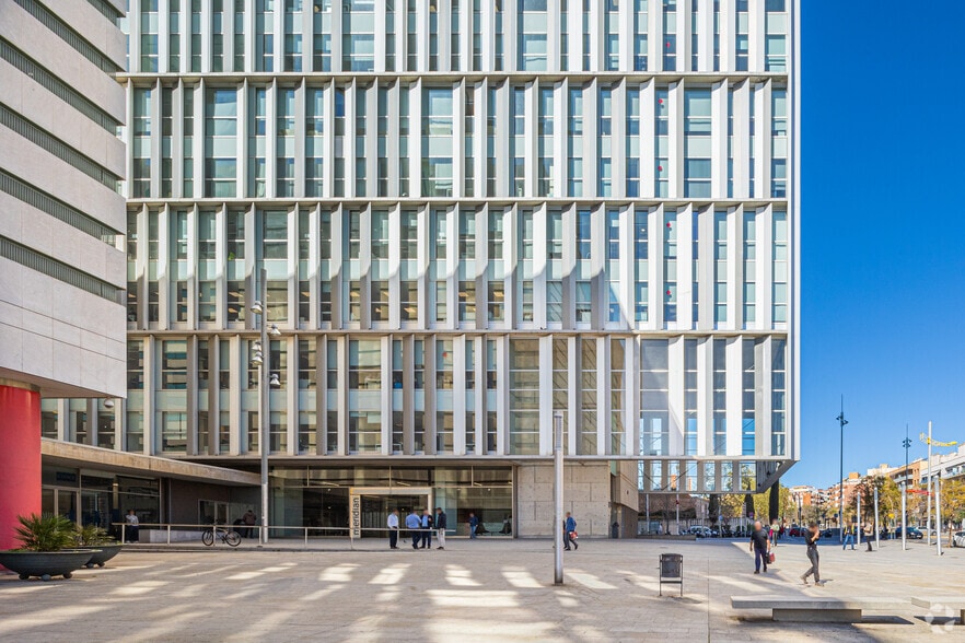 Avinguda De Rio de Janeiro, 56-58, Barcelona, Barcelona en alquiler - Foto del edificio - Imagen 3 de 8