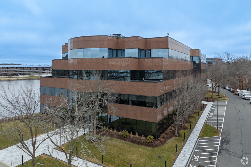 301 Edgewater Pl, Wakefield, MA en alquiler - Foto del edificio - Imagen 2 de 4