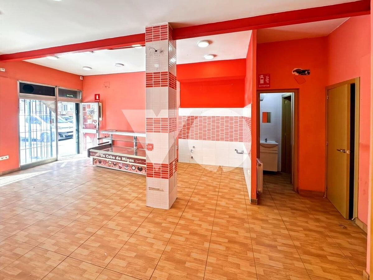 Madrid, MAD 28030 - Unidad 1 - - Foto del interior - Image 1 of 6