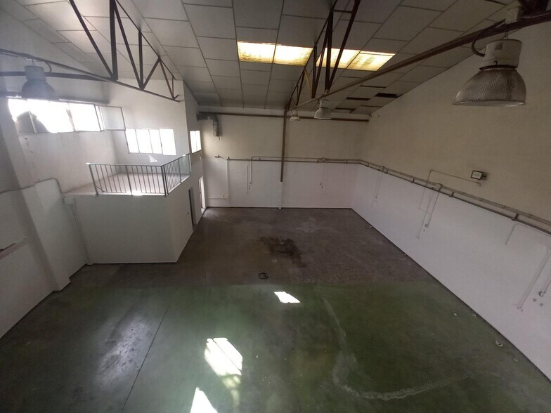 Nave en Elche en alquiler - Foto del interior - Imagen 3 de 10