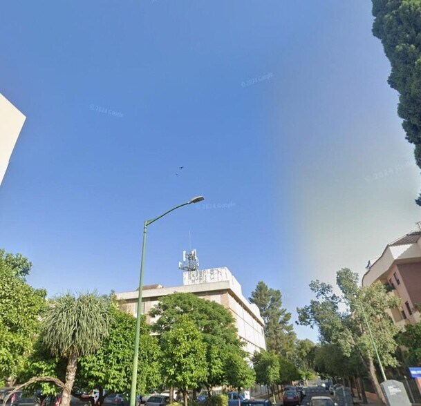 Local en SEVILLA, Sevilla en venta - Foto del edificio - Imagen 2 de 6