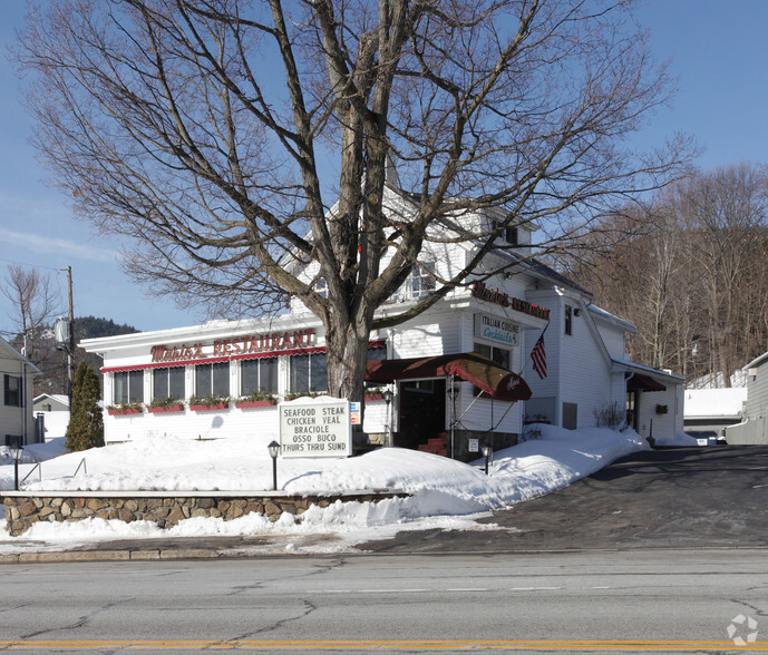 429 Canada St, Lake George, NY en venta - Foto del edificio - Imagen 1 de 44