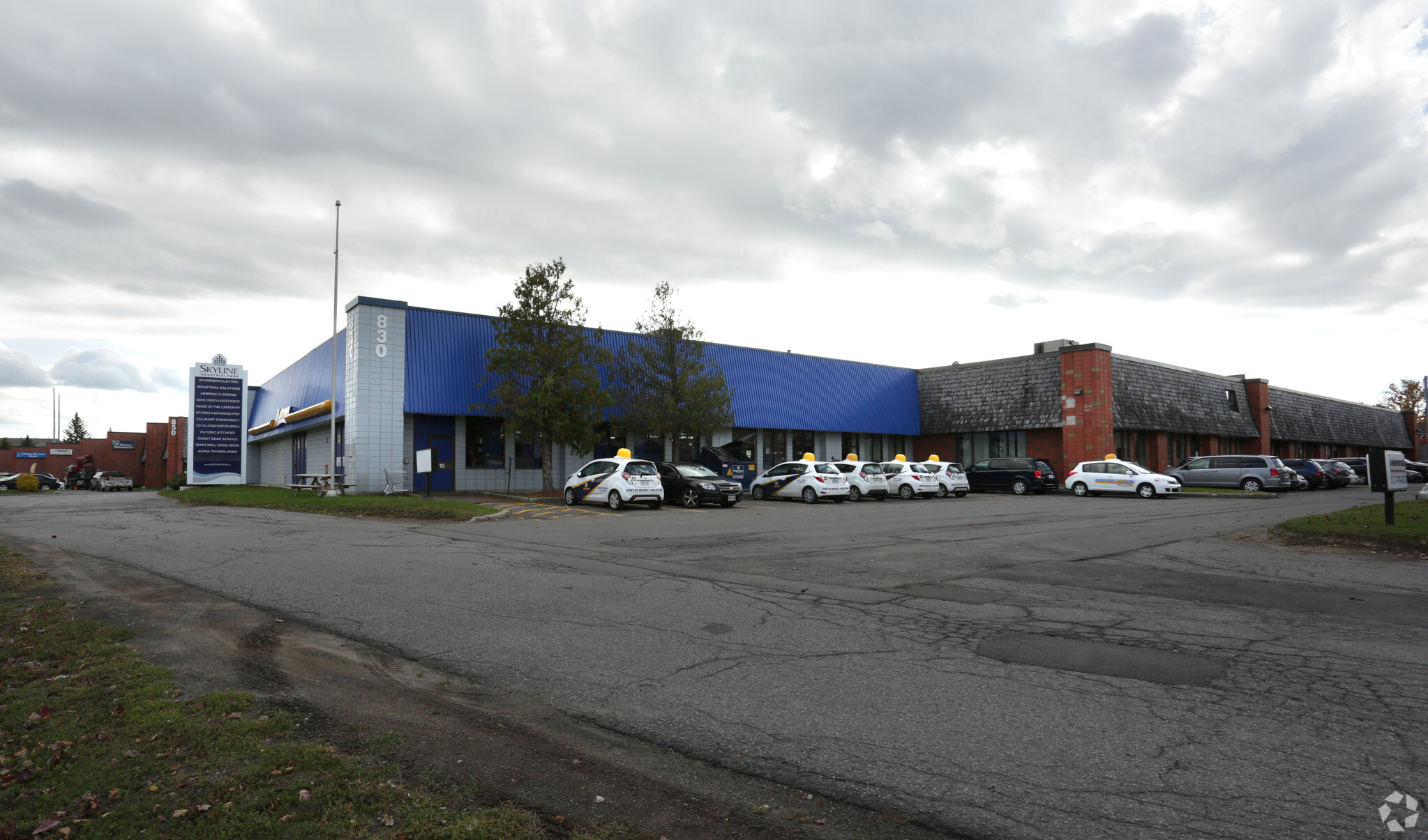 830-840 Industrial Ave, Ottawa, ON en alquiler Foto principal- Imagen 1 de 6