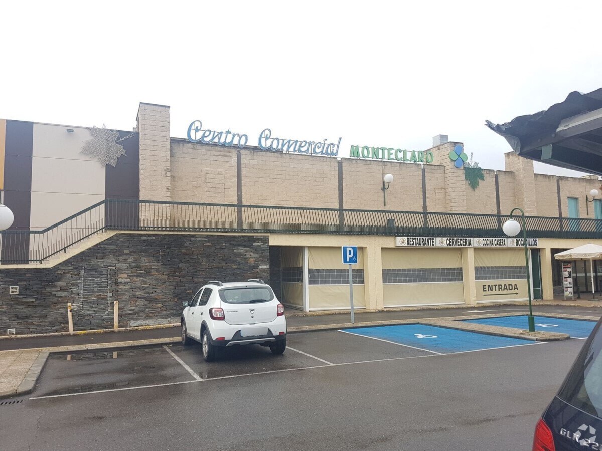 Local en Pozuelo de Alarcón, Madrid en alquiler Foto principal- Imagen 1 de 5