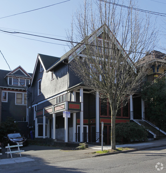 2326-2330 NW Everett St, Portland, OR en alquiler - Foto del edificio - Imagen 3 de 22