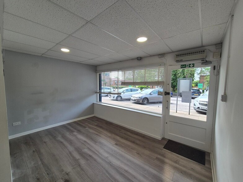 7 Treeview Ct, Liverpool en alquiler - Foto del edificio - Imagen 3 de 3