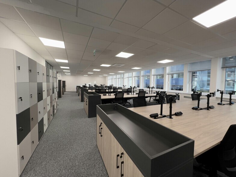 32-38 Dukes Pl, London en alquiler - Foto del edificio - Imagen 3 de 31