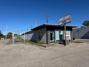 2852 Poplar Ave, Memphis, TN en alquiler Foto del edificio- Imagen 1 de 5