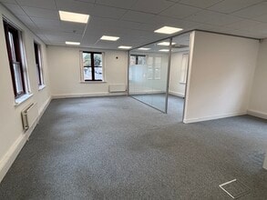 Liston Road, Marlow en alquiler Foto del edificio- Imagen 2 de 3