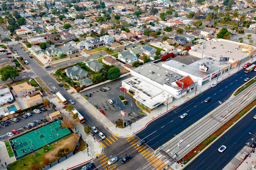 5471 Crenshaw Blvd, Los Angeles, CA en alquiler - Foto del edificio - Imagen 1 de 6