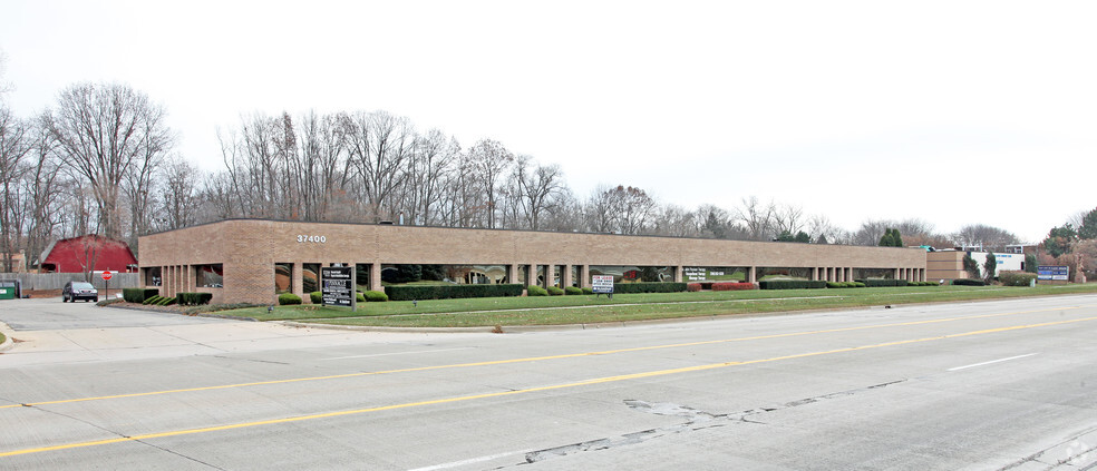 37400 Garfield Rd, Clinton Township, MI en venta - Foto del edificio - Imagen 3 de 10