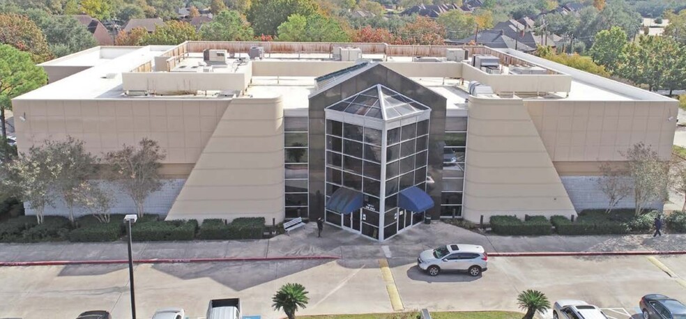 14111 Southwest Fwy, Sugar Land, TX en alquiler - Foto del edificio - Imagen 3 de 12