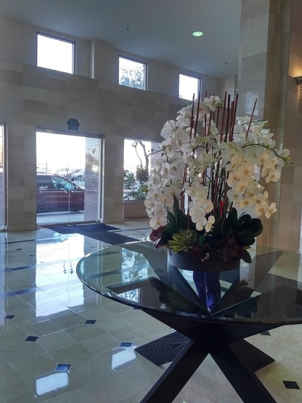 5777 W Century Blvd, Los Angeles, CA en alquiler - Lobby - Imagen 1 de 2