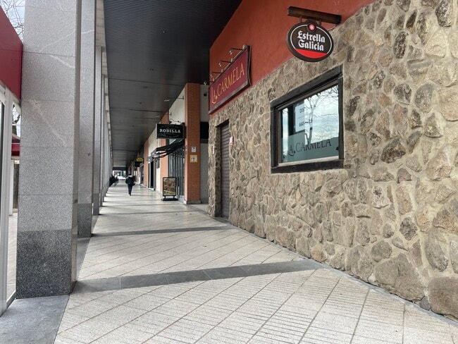 Más detalles de Calle Camilo José Cela, 3, Las Rozas de Madrid - Local en alquiler