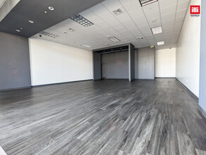 14431-14445 Burbank Blvd, Van Nuys, CA en alquiler Foto del interior- Imagen 1 de 1