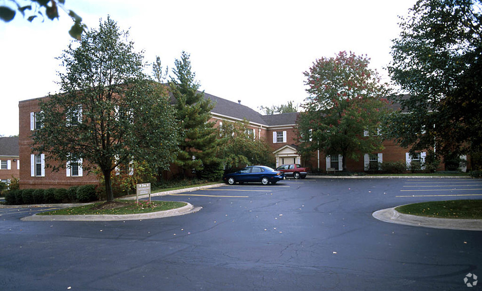 8223 Brecksville Rd, Brecksville, OH en alquiler - Foto del edificio - Imagen 2 de 6