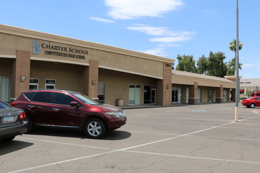 12814 N 28th Dr, Phoenix, AZ en alquiler - Foto del edificio - Imagen 2 de 5