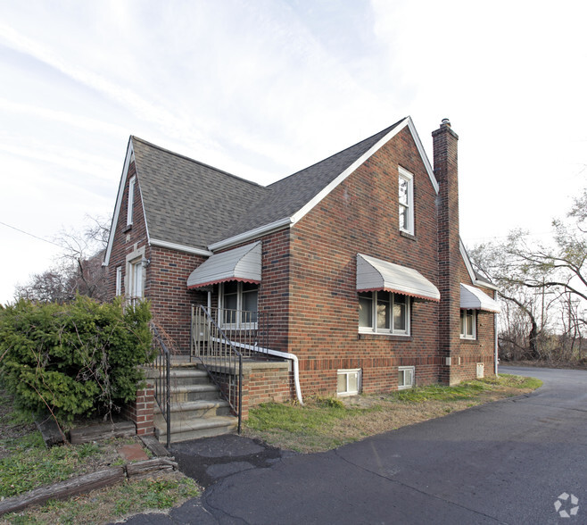 11700 Merriman Rd, Livonia, MI en venta - Foto principal - Imagen 1 de 7