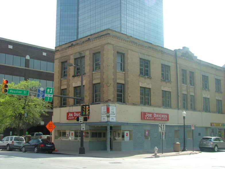 117 W Weatherford St, Fort Worth, TX en alquiler - Foto del edificio - Imagen 1 de 2