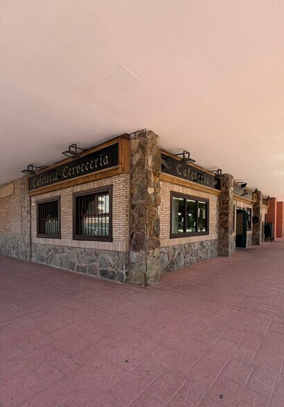 Edificio residencial en Alcalá de Henares, Madrid en venta - Foto del edificio - Imagen 1 de 7