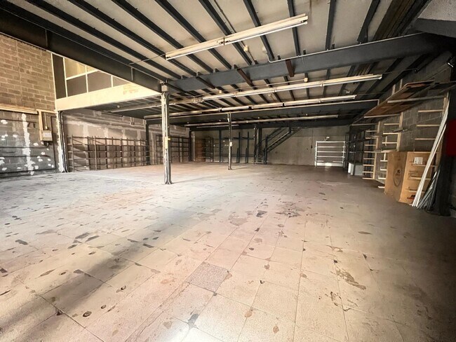 Más detalles de Nave en alquiler