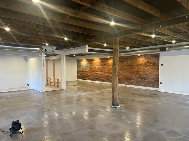 242 Wood St, Doylestown, PA en alquiler - Foto del interior - Imagen 2 de 9