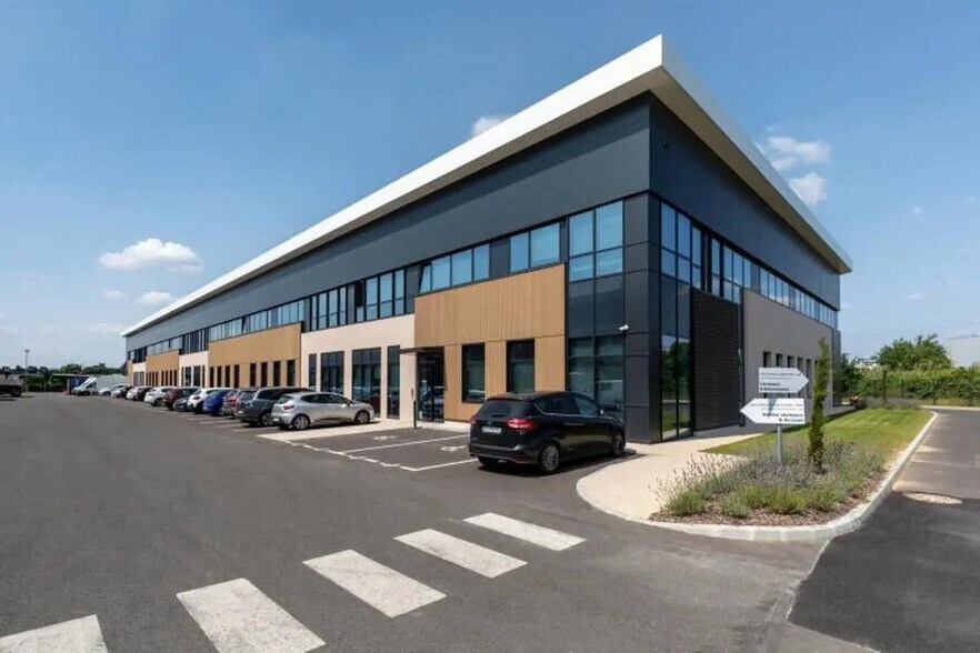 145 Rue Des Caboeufs, Gennevilliers en alquiler - Foto del edificio - Imagen 3 de 13